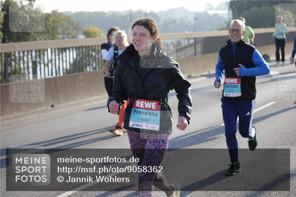 03.10.2025 - Köhlbrandbrückenlauf Jannik Wohlers http://msf.ph/oto/9058362 03.10.2025 09:21:43 Position 3 1834, 2215 meine-sportfotos.de