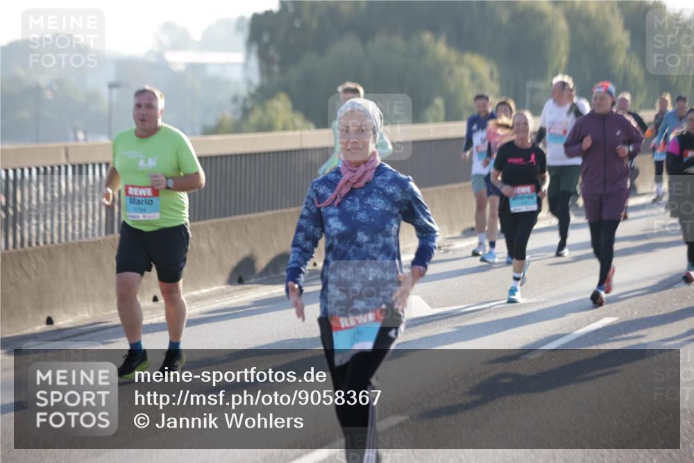 03.10.2025 - Köhlbrandbrückenlauf Jannik Wohlers http://msf.ph/oto/9058367 03.10.2025 09:21:44 Position 3 1734 meine-sportfotos.de