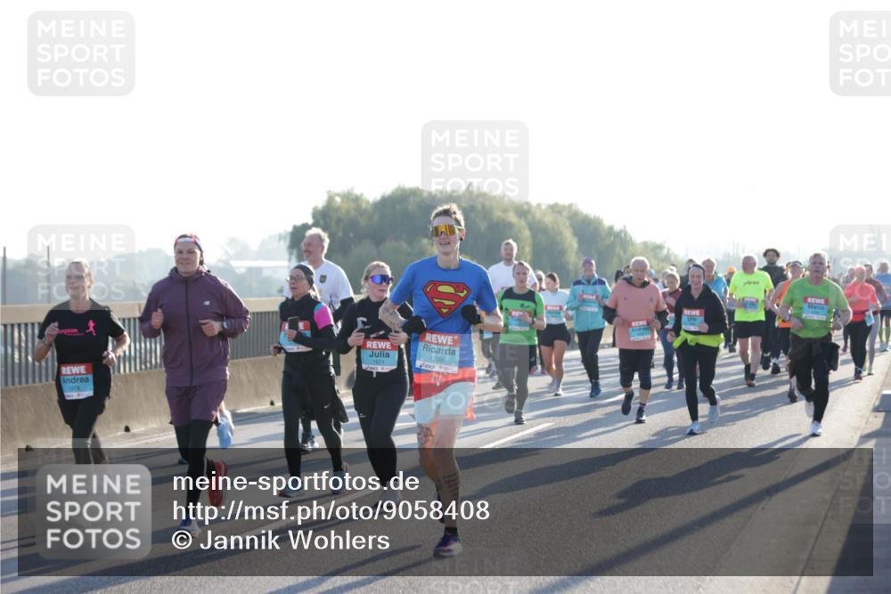 03.10.2025 - Köhlbrandbrückenlauf Jannik Wohlers http://msf.ph/oto/9058408 03.10.2025 09:21:47 Position 3 1971, 1709 meine-sportfotos.de