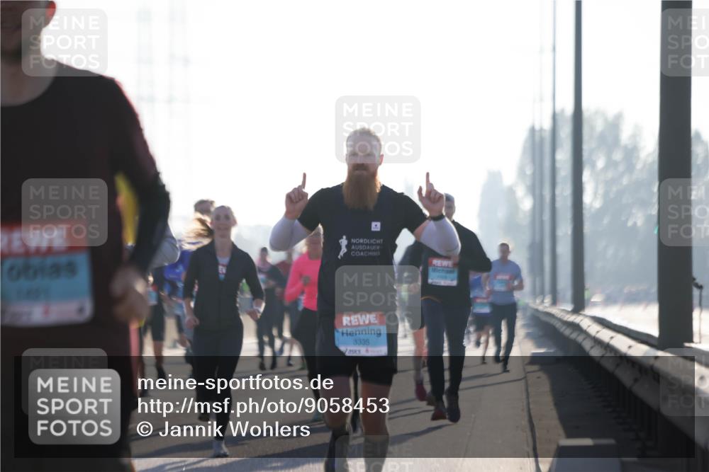 03.10.2025 - Köhlbrandbrückenlauf Jannik Wohlers http://msf.ph/oto/9058453 03.10.2025 09:14:02 Position 3 3335 meine-sportfotos.de