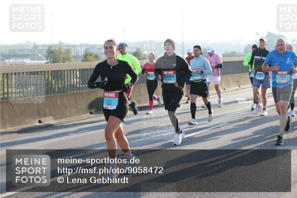 03.10.2025 - Köhlbrandbrückenlauf Lena Gebhardt http://msf.ph/oto/9058472 03.10.2025 09:18:28 Position 1 3825, 3655, 3250 meine-sportfotos.de