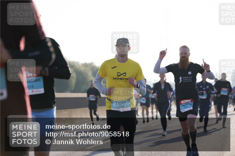 03.10.2025 - Köhlbrandbrückenlauf Jannik Wohlers http://msf.ph/oto/9058518 03.10.2025 09:14:03 Position 3 414, 3332, 3335 meine-sportfotos.de