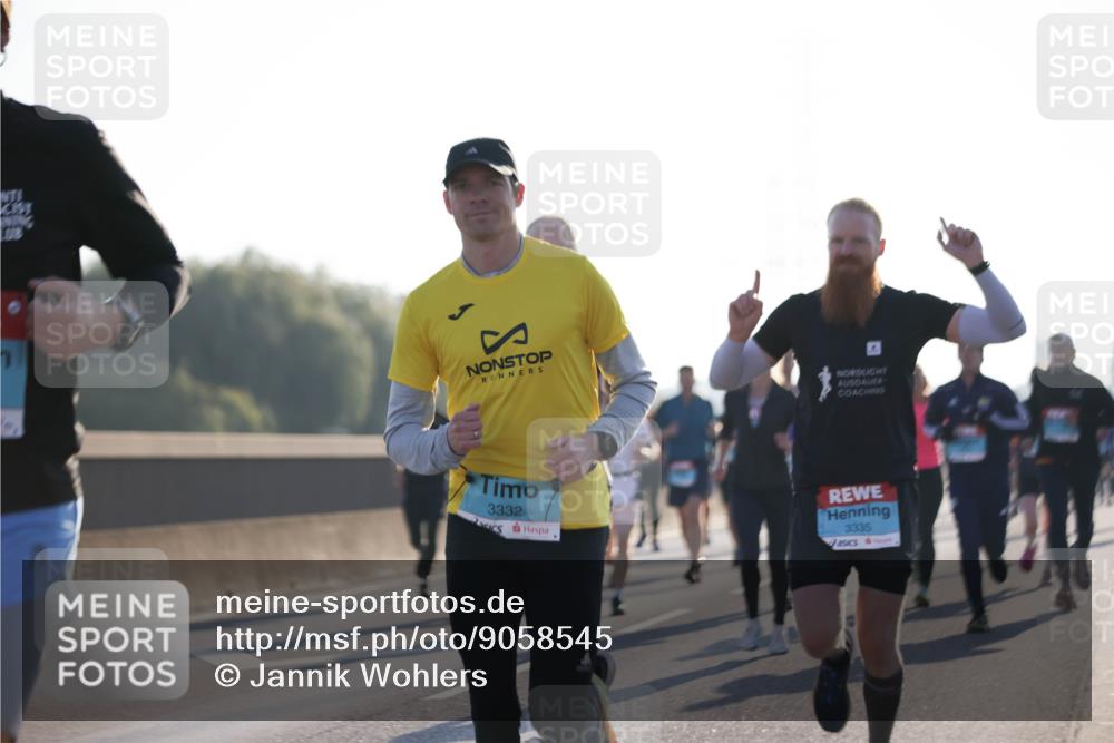 03.10.2025 - Köhlbrandbrückenlauf Jannik Wohlers http://msf.ph/oto/9058545 03.10.2025 09:14:04 Position 3 3332, 3335 meine-sportfotos.de