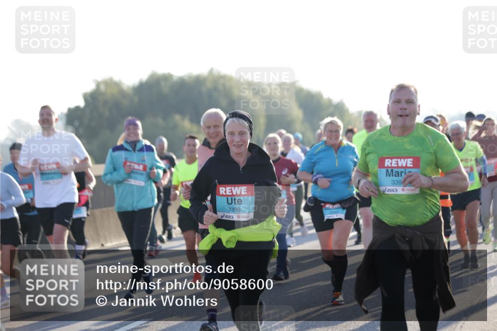 03.10.2025 - Köhlbrandbrückenlauf Jannik Wohlers http://msf.ph/oto/9058600 03.10.2025 09:21:51 Position 3 3399, 2243, 339, 96 meine-sportfotos.de
