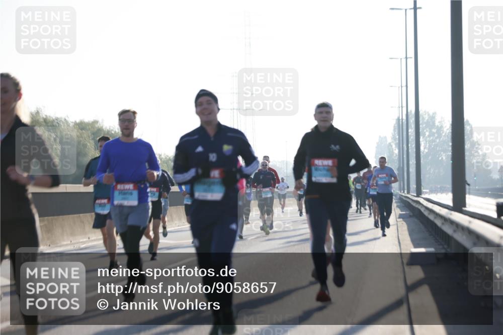 03.10.2025 - Köhlbrandbrückenlauf Jannik Wohlers http://msf.ph/oto/9058657 03.10.2025 09:14:06 Position 3  meine-sportfotos.de