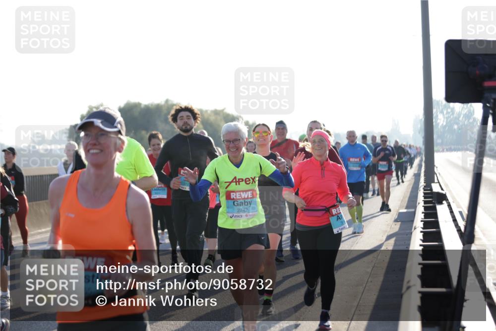 03.10.2025 - Köhlbrandbrückenlauf Jannik Wohlers http://msf.ph/oto/9058732 03.10.2025 09:21:54 Position 3 2006, 2742 meine-sportfotos.de