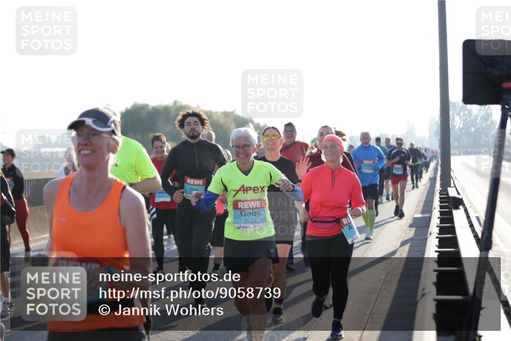 03.10.2025 - Köhlbrandbrückenlauf Jannik Wohlers http://msf.ph/oto/9058739 03.10.2025 09:21:54 Position 3 2000, 2742 meine-sportfotos.de