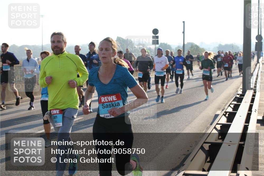 03.10.2025 - Köhlbrandbrückenlauf Lena Gebhardt http://msf.ph/oto/9058750 03.10.2025 09:18:35 Position 1 3444 meine-sportfotos.de