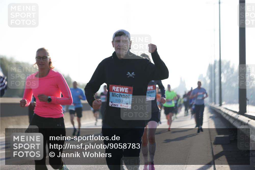 03.10.2025 - Köhlbrandbrückenlauf Jannik Wohlers http://msf.ph/oto/9058783 03.10.2025 09:14:08 Position 3 1133, 258, 141 meine-sportfotos.de