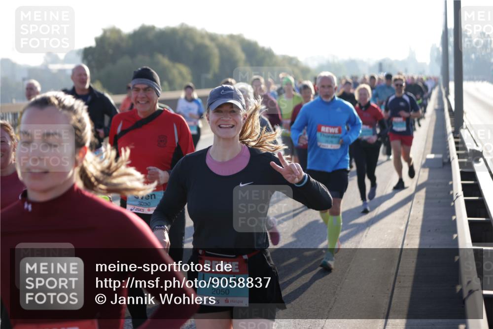 03.10.2025 - Köhlbrandbrückenlauf Jannik Wohlers http://msf.ph/oto/9058837 03.10.2025 09:21:57 Position 3 3030, 2050 meine-sportfotos.de