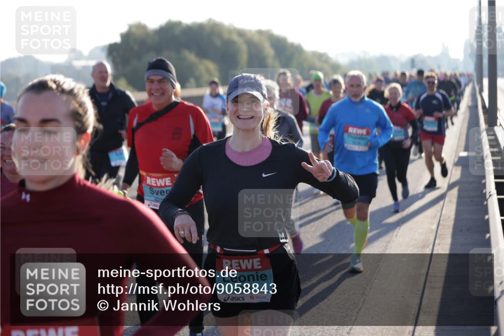 03.10.2025 - Köhlbrandbrückenlauf Jannik Wohlers http://msf.ph/oto/9058843 03.10.2025 09:21:57 Position 3 303, 2050 meine-sportfotos.de