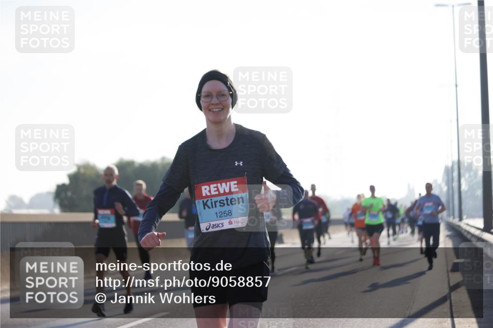 03.10.2025 - Köhlbrandbrückenlauf Jannik Wohlers http://msf.ph/oto/9058857 03.10.2025 09:14:10 Position 3 1258 meine-sportfotos.de