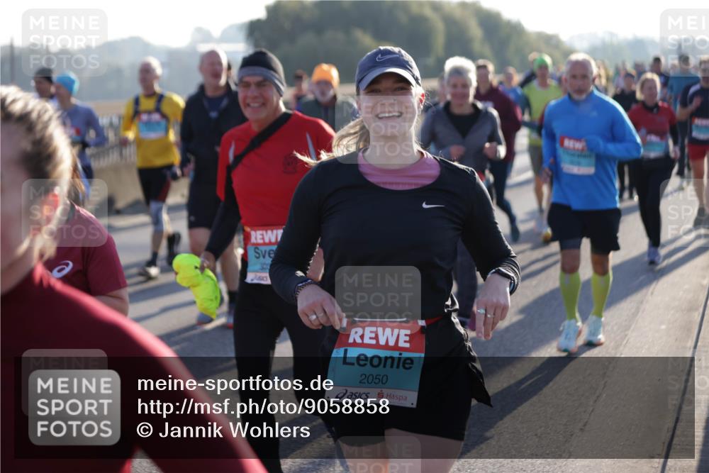 03.10.2025 - Köhlbrandbrückenlauf Jannik Wohlers http://msf.ph/oto/9058858 03.10.2025 09:21:57 Position 3 303, 2050 meine-sportfotos.de
