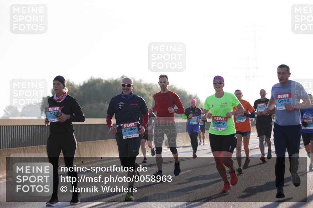 03.10.2025 - Köhlbrandbrückenlauf Jannik Wohlers http://msf.ph/oto/9058963 03.10.2025 09:14:13 Position 3 2820, 2819 meine-sportfotos.de