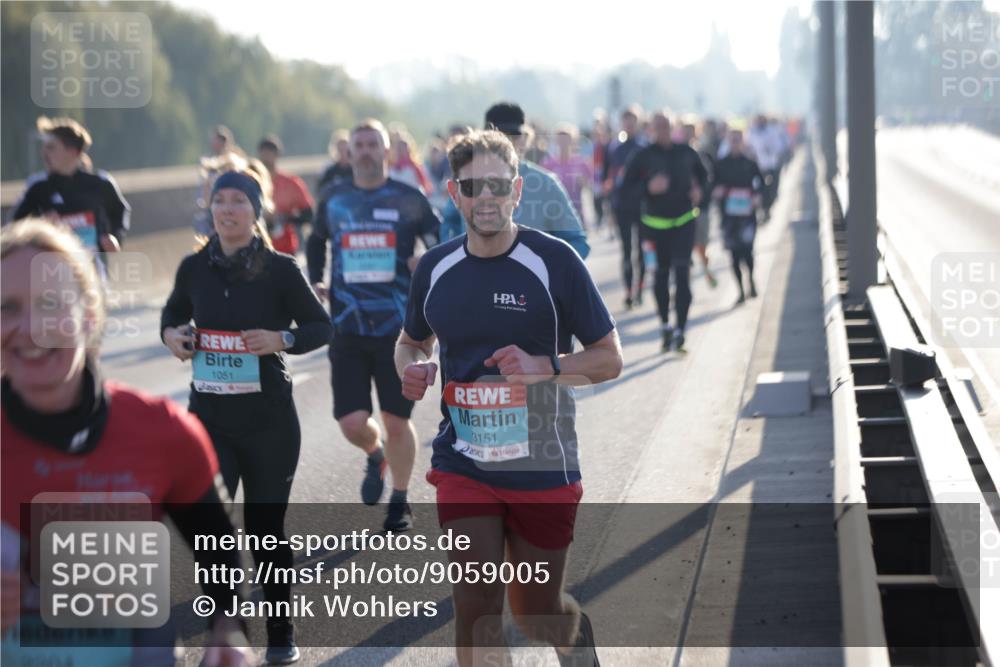 03.10.2025 - Köhlbrandbrückenlauf Jannik Wohlers http://msf.ph/oto/9059005 03.10.2025 09:22:00 Position 3 1051, 3151 meine-sportfotos.de