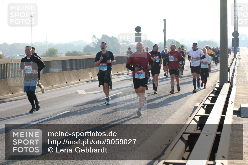 03.10.2025 - Köhlbrandbrückenlauf Lena Gebhardt http://msf.ph/oto/9059027 03.10.2025 09:18:41 Position 1 1299 meine-sportfotos.de