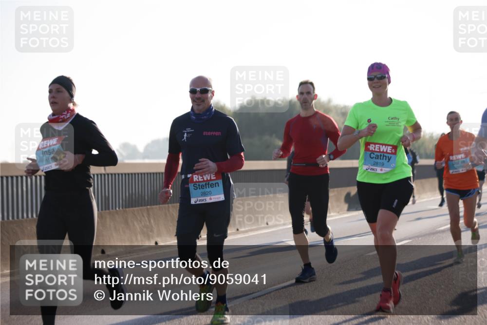 03.10.2025 - Köhlbrandbrückenlauf Jannik Wohlers http://msf.ph/oto/9059041 03.10.2025 09:14:14 Position 3 11, 2820, 2819 meine-sportfotos.de