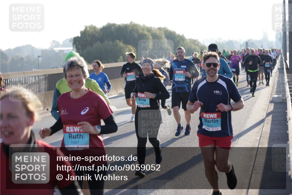 03.10.2025 - Köhlbrandbrückenlauf Jannik Wohlers http://msf.ph/oto/9059052 03.10.2025 09:22:01 Position 3 1097, 2287, 1051, 3151 meine-sportfotos.de