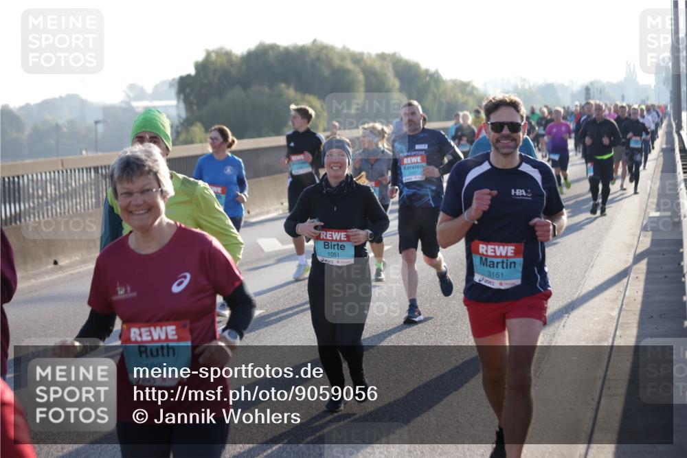 03.10.2025 - Köhlbrandbrückenlauf Jannik Wohlers http://msf.ph/oto/9059056 03.10.2025 09:22:01 Position 3 1097, 1051, 3151 meine-sportfotos.de