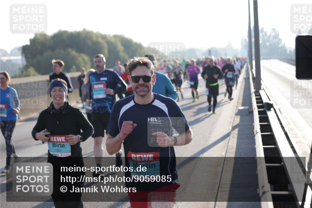 03.10.2025 - Köhlbrandbrückenlauf Jannik Wohlers http://msf.ph/oto/9059085 03.10.2025 09:22:02 Position 3 1051, 3151 meine-sportfotos.de