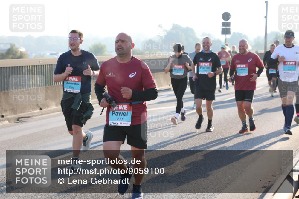 03.10.2025 - Köhlbrandbrückenlauf Lena Gebhardt http://msf.ph/oto/9059100 03.10.2025 09:18:42 Position 1 1506, 1299 meine-sportfotos.de