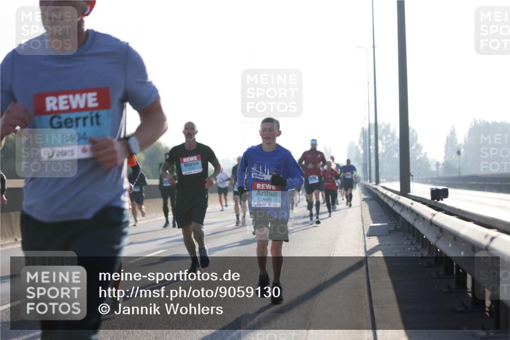 03.10.2025 - Köhlbrandbrückenlauf Jannik Wohlers http://msf.ph/oto/9059130 03.10.2025 09:14:16 Position 3 3404, 2920 meine-sportfotos.de