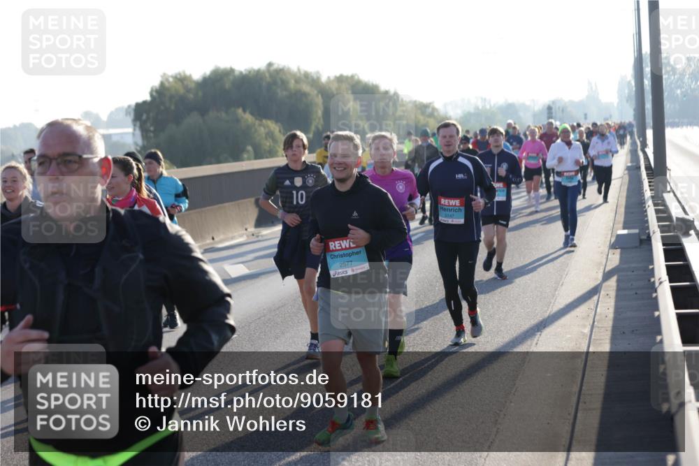 03.10.2025 - Köhlbrandbrückenlauf Jannik Wohlers http://msf.ph/oto/9059181 03.10.2025 09:22:08 Position 3 10, 2577, 3147 meine-sportfotos.de