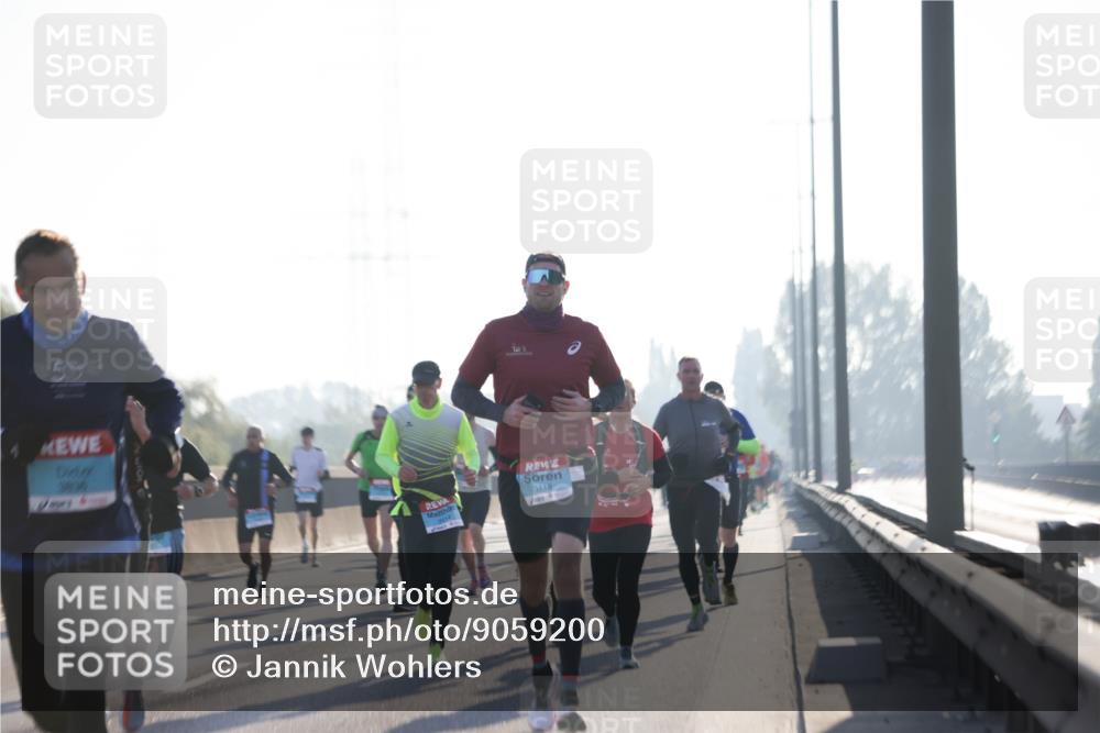 03.10.2025 - Köhlbrandbrückenlauf Jannik Wohlers http://msf.ph/oto/9059200 03.10.2025 09:14:19 Position 3 534, 3514, 3118 meine-sportfotos.de