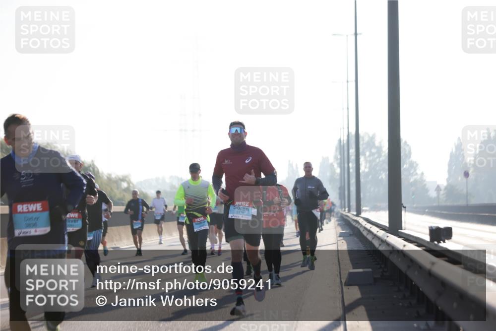 03.10.2025 - Köhlbrandbrückenlauf Jannik Wohlers http://msf.ph/oto/9059241 03.10.2025 09:14:19 Position 3 9504, 3118 meine-sportfotos.de