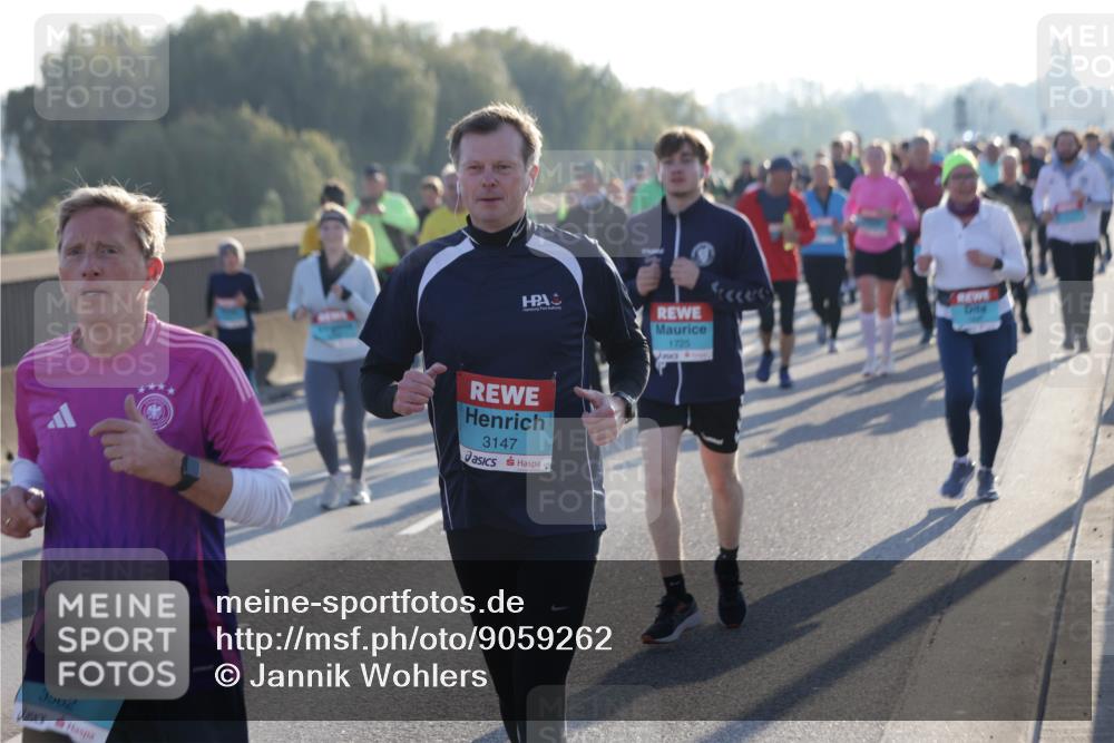 03.10.2025 - Köhlbrandbrückenlauf Jannik Wohlers http://msf.ph/oto/9059262 03.10.2025 09:22:10 Position 3 3562, 1725, 3147 meine-sportfotos.de