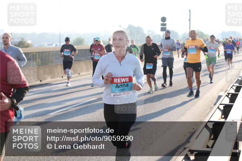 03.10.2025 - Köhlbrandbrückenlauf Lena Gebhardt http://msf.ph/oto/9059290 03.10.2025 09:18:46 Position 1 1395 meine-sportfotos.de