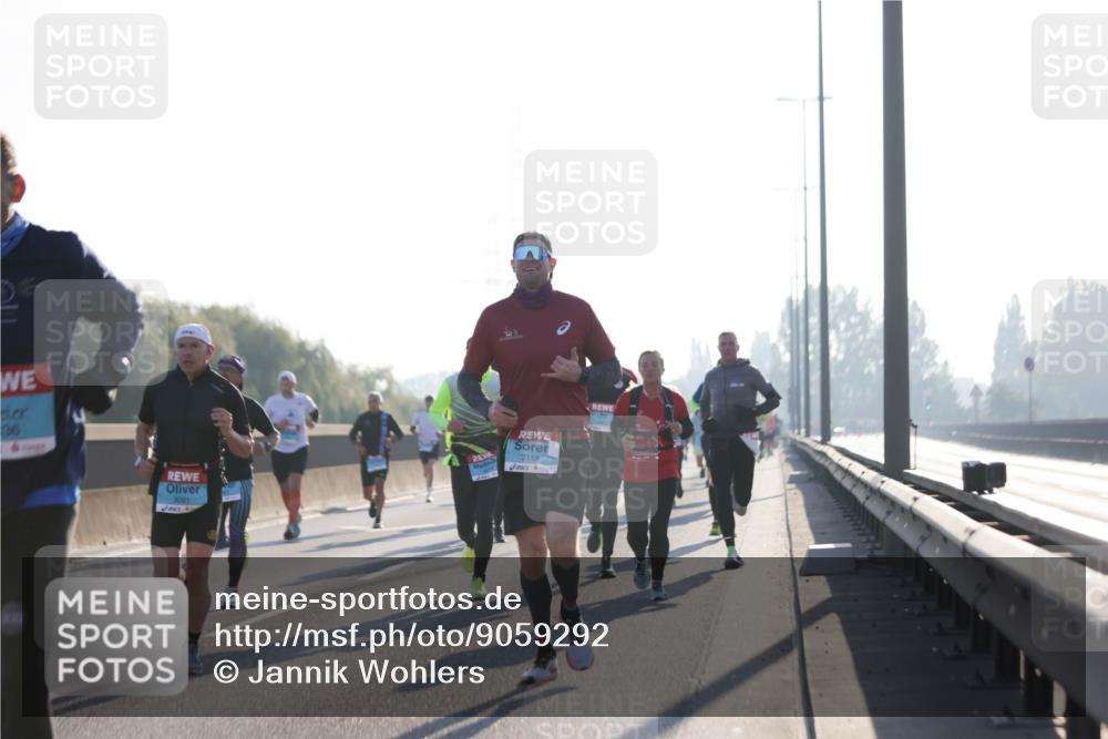 03.10.2025 - Köhlbrandbrückenlauf Jannik Wohlers http://msf.ph/oto/9059292 03.10.2025 09:14:20 Position 3 26, 3118 meine-sportfotos.de