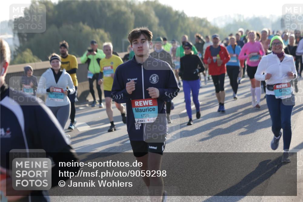 03.10.2025 - Köhlbrandbrückenlauf Jannik Wohlers http://msf.ph/oto/9059298 03.10.2025 09:22:11 Position 3 1725, 1847 meine-sportfotos.de