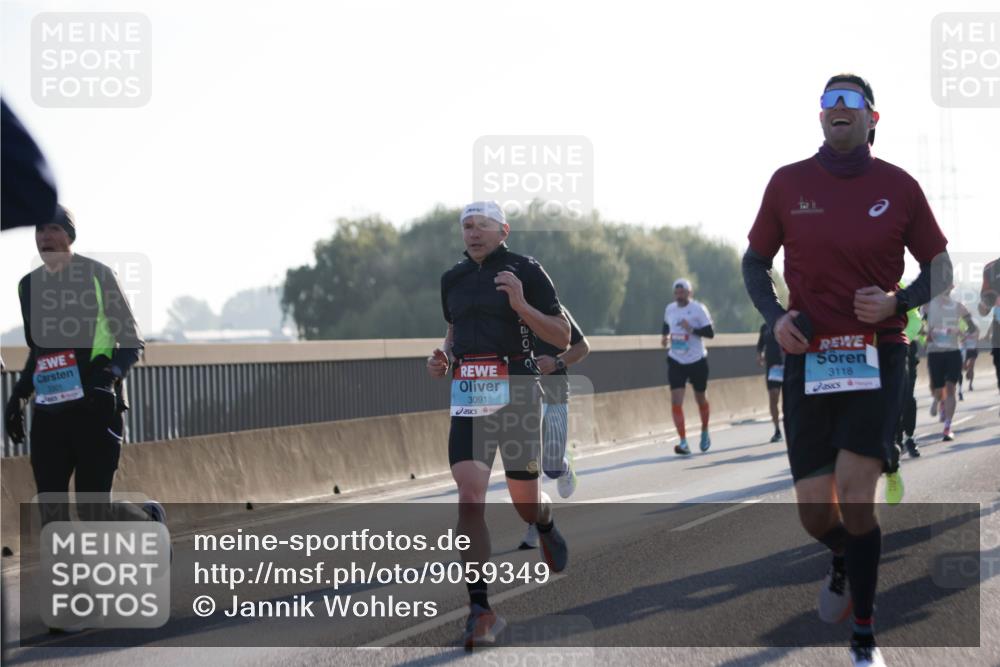 03.10.2025 - Köhlbrandbrückenlauf Jannik Wohlers http://msf.ph/oto/9059349 03.10.2025 09:14:21 Position 3 3301, 3091, 3118 meine-sportfotos.de