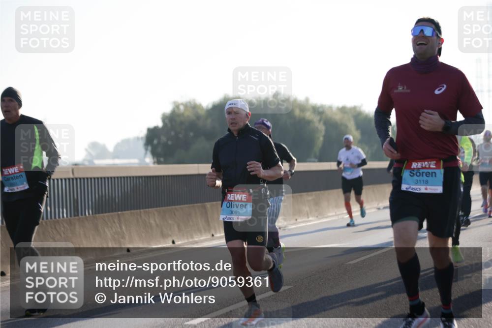 03.10.2025 - Köhlbrandbrückenlauf Jannik Wohlers http://msf.ph/oto/9059361 03.10.2025 09:14:21 Position 3 3091, 3118 meine-sportfotos.de