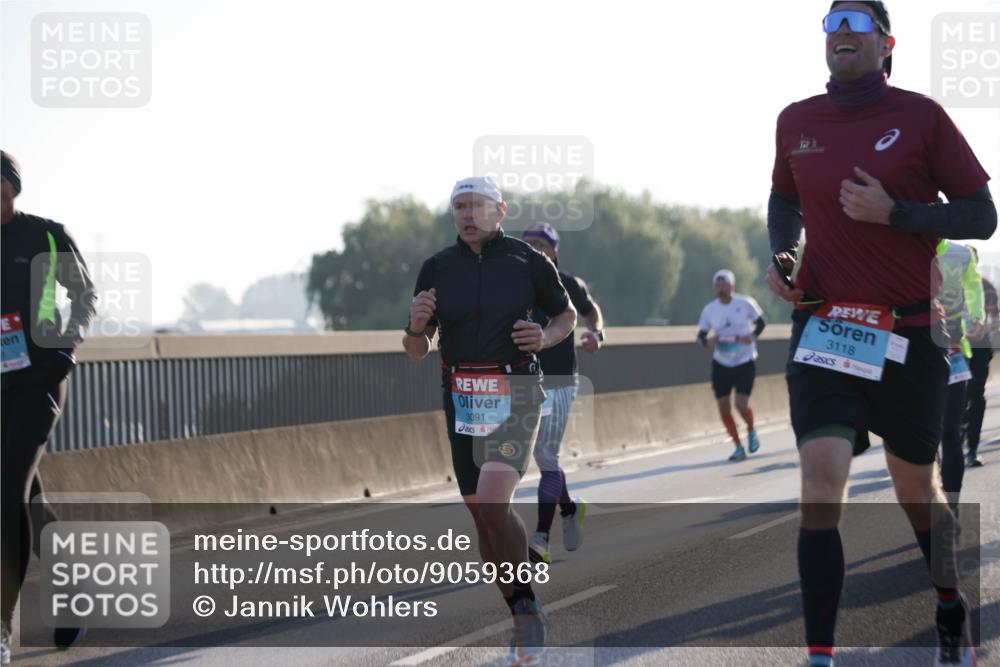 03.10.2025 - Köhlbrandbrückenlauf Jannik Wohlers http://msf.ph/oto/9059368 03.10.2025 09:14:21 Position 3 3091, 3118 meine-sportfotos.de