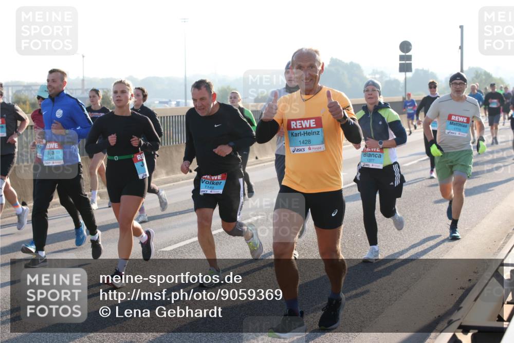03.10.2025 - Köhlbrandbrückenlauf Lena Gebhardt http://msf.ph/oto/9059369 03.10.2025 09:18:48 Position 1 2944, 1149, 1428, 1377, 1776 meine-sportfotos.de