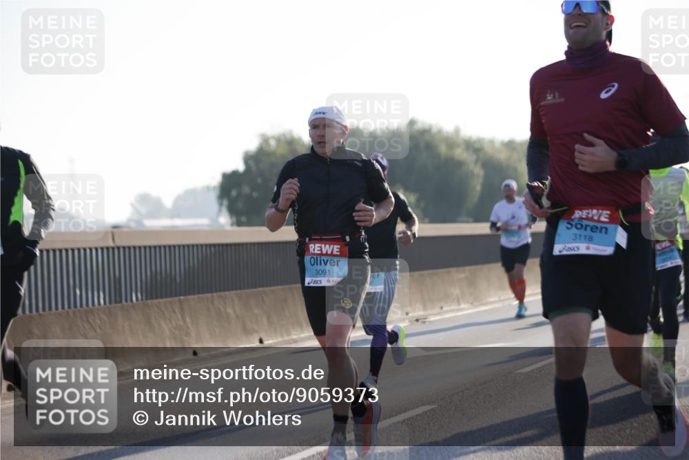 03.10.2025 - Köhlbrandbrückenlauf Jannik Wohlers http://msf.ph/oto/9059373 03.10.2025 09:14:21 Position 3 3091, 3118 meine-sportfotos.de