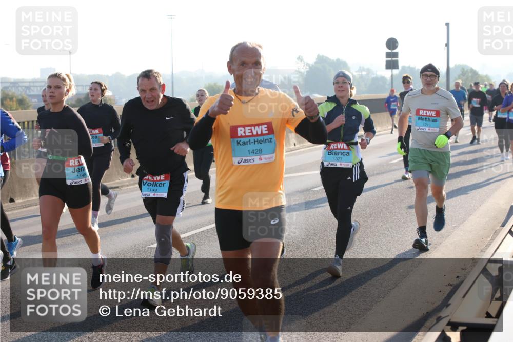 03.10.2025 - Köhlbrandbrückenlauf Lena Gebhardt http://msf.ph/oto/9059385 03.10.2025 09:18:48 Position 1 0, 1148, 1149, 1428, 1377, 1776 meine-sportfotos.de