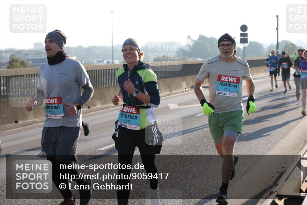 03.10.2025 - Köhlbrandbrückenlauf Lena Gebhardt http://msf.ph/oto/9059417 03.10.2025 09:18:49 Position 1 1378, 1377, 1776 meine-sportfotos.de