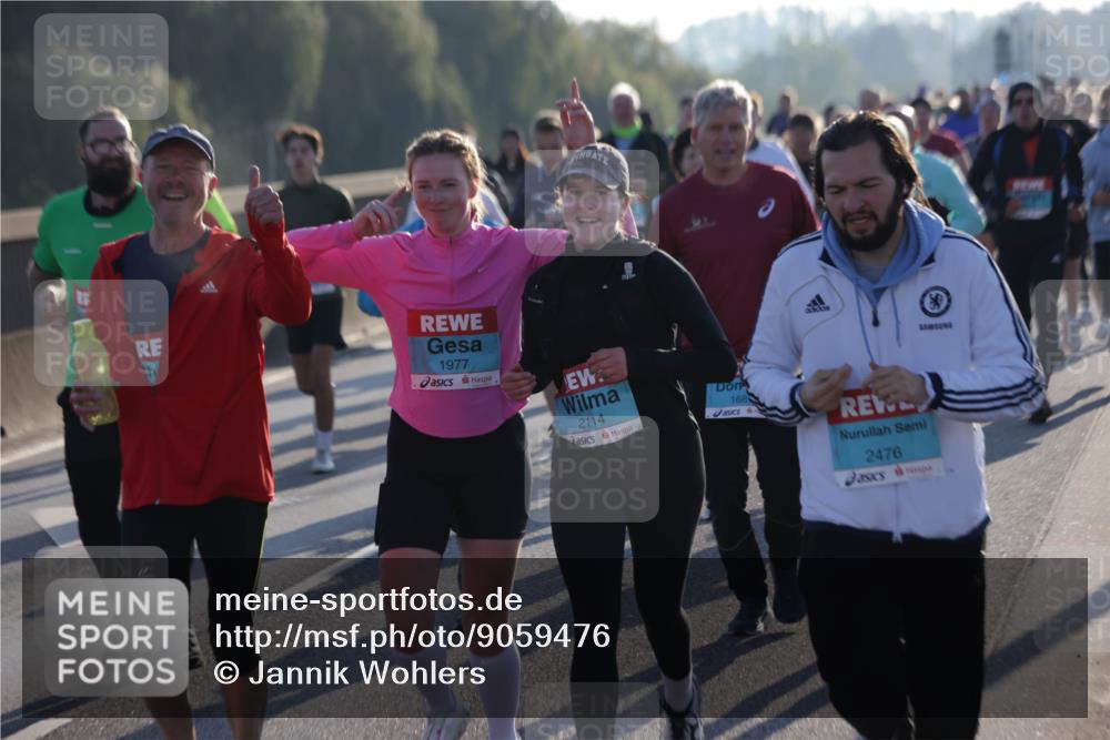 03.10.2025 - Köhlbrandbrückenlauf Jannik Wohlers http://msf.ph/oto/9059476 03.10.2025 09:22:15 Position 3 1977, 2114, 168, 2476 meine-sportfotos.de
