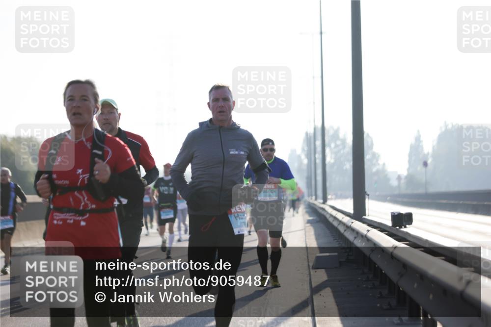 03.10.2025 - Köhlbrandbrückenlauf Jannik Wohlers http://msf.ph/oto/9059487 03.10.2025 09:14:23 Position 3 37 meine-sportfotos.de