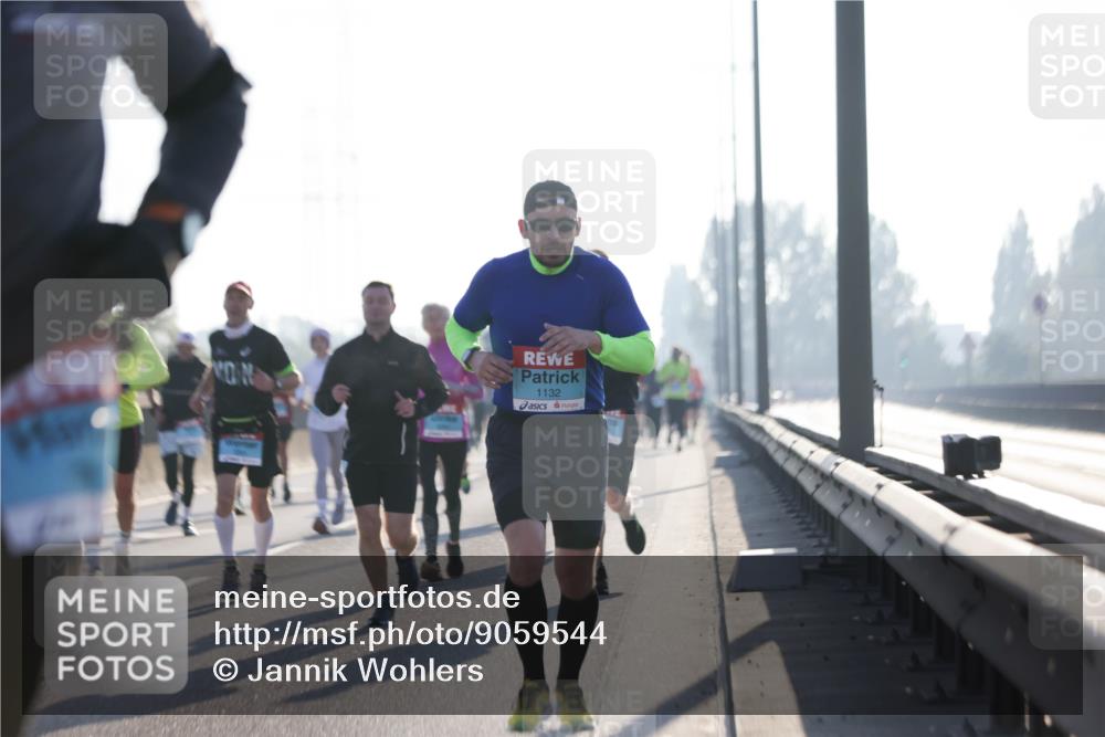 03.10.2025 - Köhlbrandbrückenlauf Jannik Wohlers http://msf.ph/oto/9059544 03.10.2025 09:14:25 Position 3 1132 meine-sportfotos.de