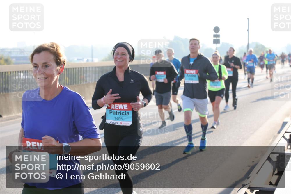 03.10.2025 - Köhlbrandbrückenlauf Lena Gebhardt http://msf.ph/oto/9059602 03.10.2025 09:18:53 Position 1 2677, 1496 meine-sportfotos.de