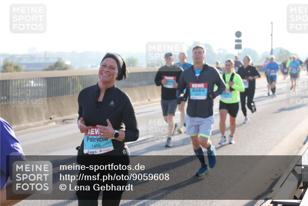 03.10.2025 - Köhlbrandbrückenlauf Lena Gebhardt http://msf.ph/oto/9059608 03.10.2025 09:18:53 Position 1 1496 meine-sportfotos.de