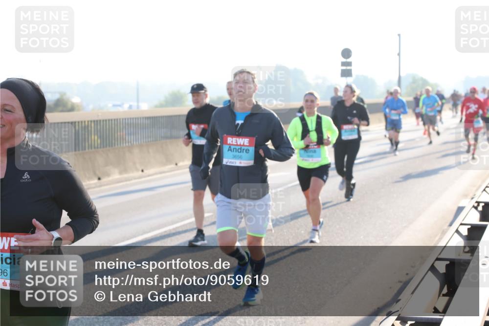 03.10.2025 - Köhlbrandbrückenlauf Lena Gebhardt http://msf.ph/oto/9059619 03.10.2025 09:18:54 Position 1 96, 3656 meine-sportfotos.de