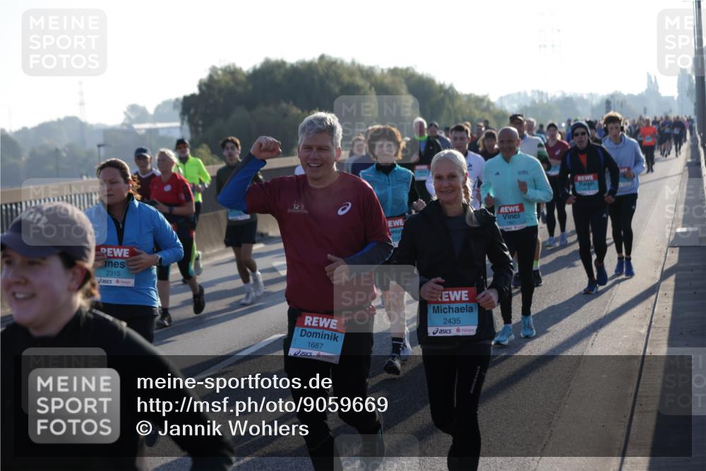 03.10.2025 - Köhlbrandbrückenlauf Jannik Wohlers http://msf.ph/oto/9059669 03.10.2025 09:22:18 Position 3 2315, 1861, 1687, 2435 meine-sportfotos.de