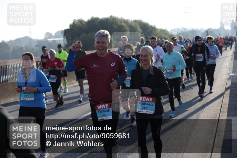 03.10.2025 - Köhlbrandbrückenlauf Jannik Wohlers http://msf.ph/oto/9059681 03.10.2025 09:22:18 Position 3 2315, 1861, 1687, 2435 meine-sportfotos.de