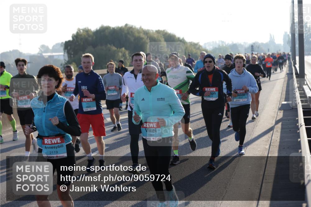 03.10.2025 - Köhlbrandbrückenlauf Jannik Wohlers http://msf.ph/oto/9059724 03.10.2025 09:22:20 Position 3 1738, 3829, 2119, 20, 1861, 3116, 3647 meine-sportfotos.de
