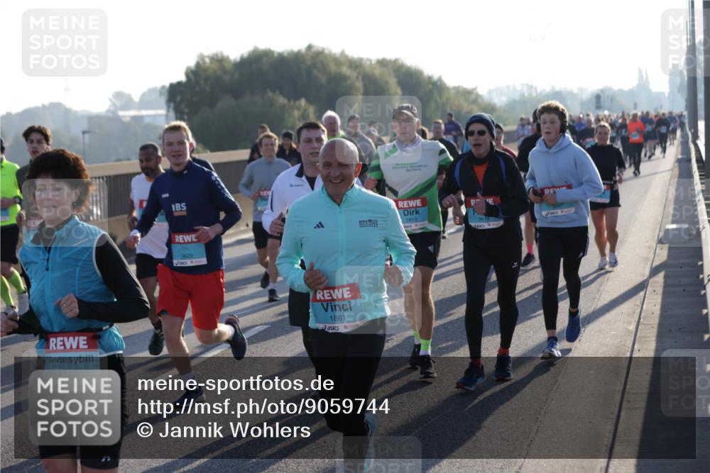 03.10.2025 - Köhlbrandbrückenlauf Jannik Wohlers http://msf.ph/oto/9059744 03.10.2025 09:22:20 Position 3 2119, 3829, 1861, 20, 1813, 3116 meine-sportfotos.de